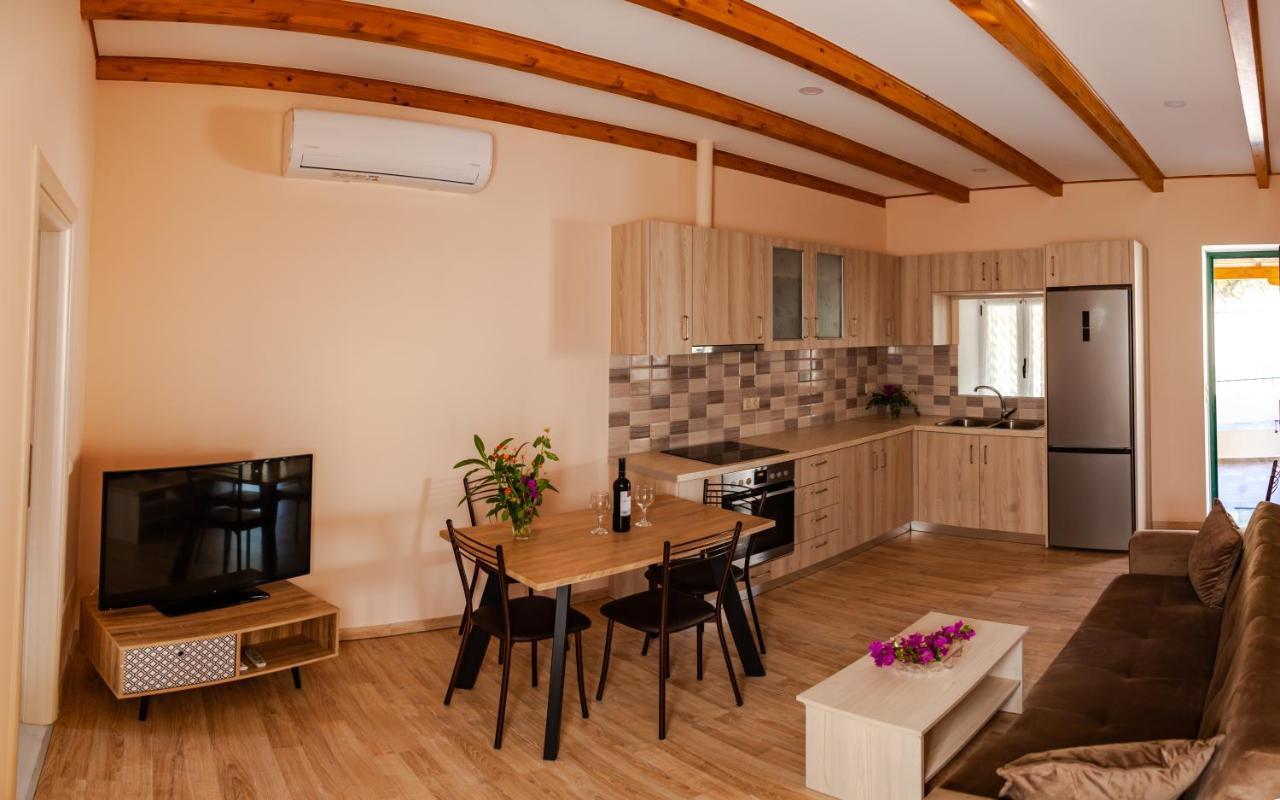 Spyran Apartment Marandokhórion Bagian luar foto
